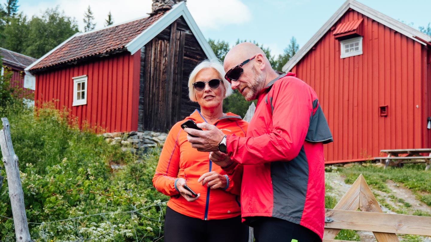 Employees using an activity tracker together in a Myworkout campaign.